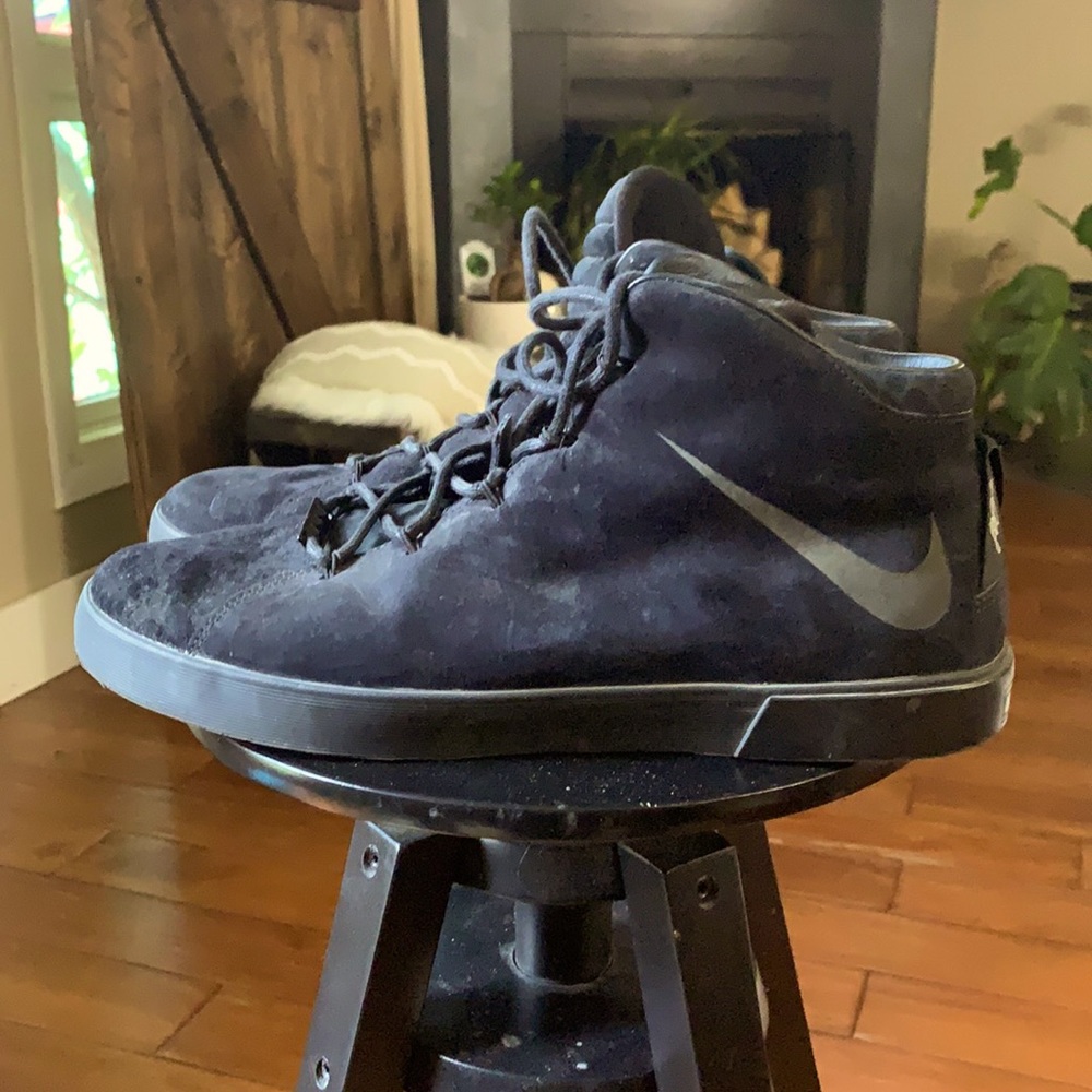 Nike Lebron James shoes. Men’s 13.